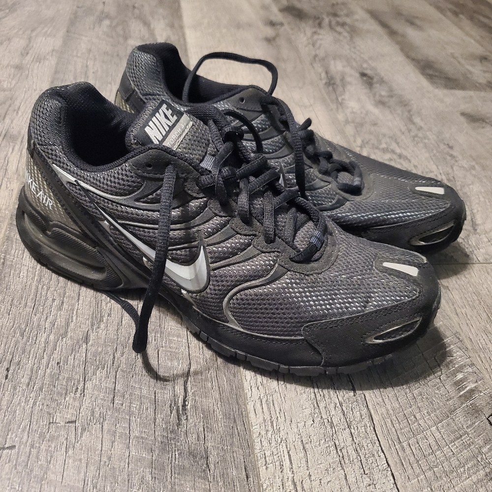 Black Nike air torch 4 shoes